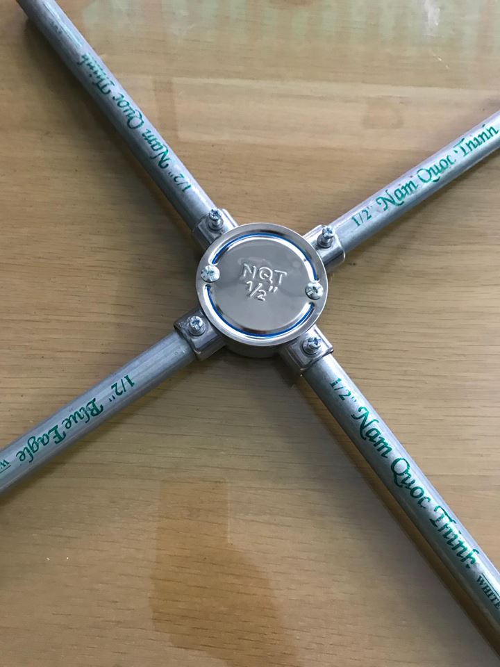 Hộp nối 4 ngã EMT 1/2''