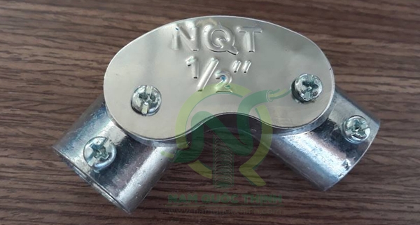 Co đúc 90 độ ống thép luồn dây điện EMT ½” bền
