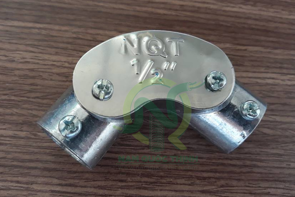 Co đúc 90 độ ống thép luồn dây điện EMT ½” bền