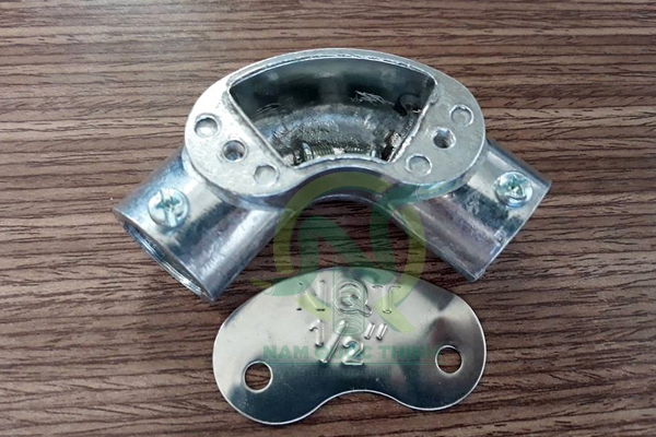 Co đúc 90 độ ống thép luồn dây điện EMT ½” cao cấp