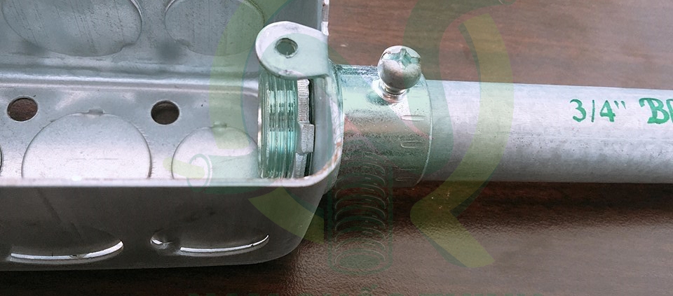 Đầu Nối Ống Thép Trơn EMT vào box 1