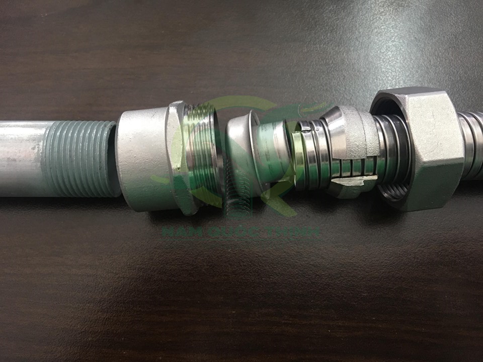 Đầu nối ống thép ren & ống ruột gà bằng inox