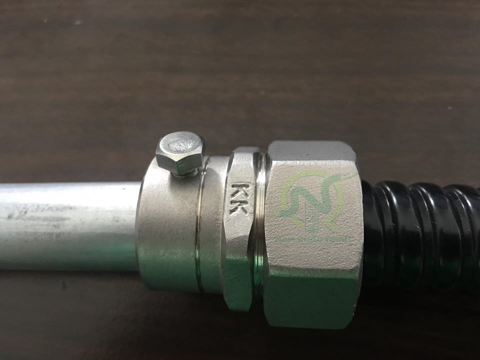 Đầu nối ống thép EMT & Ống ruột gà thép bọc nhựa ½” Nippon Seam 3