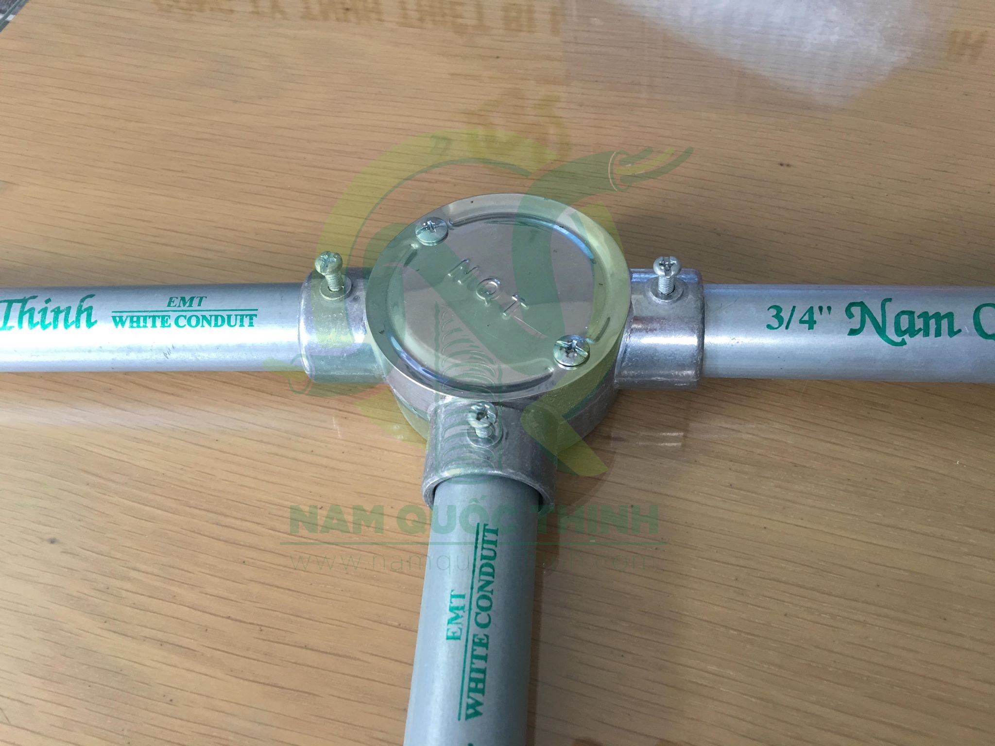 Hộp nối 3 ngã EMT