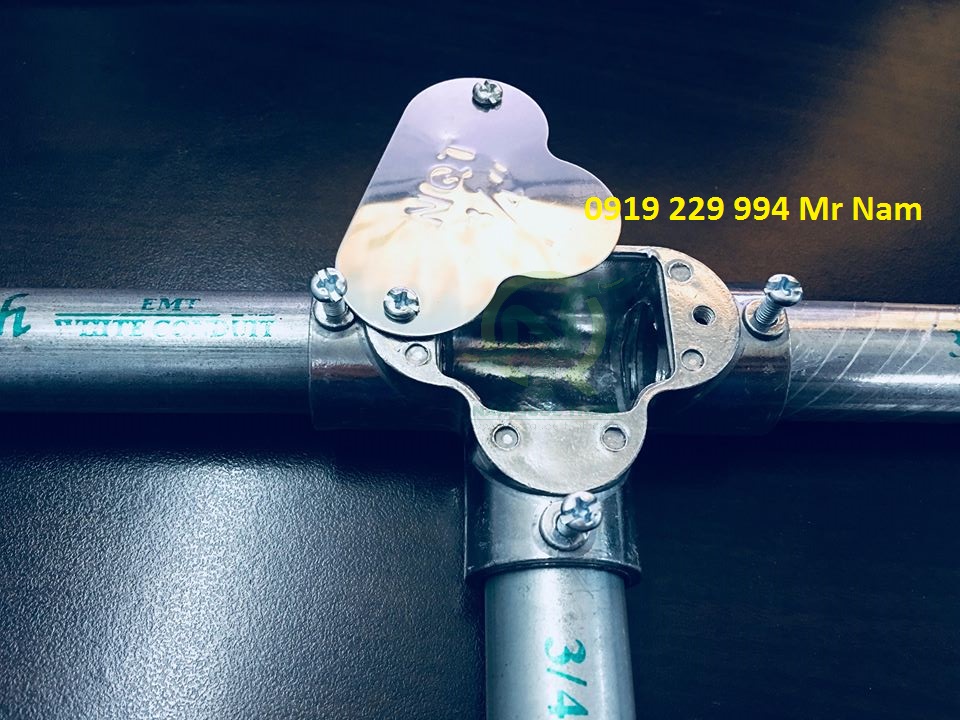 T đúc trơn nối ống thép luồn dây điện trơn EMT ¾”